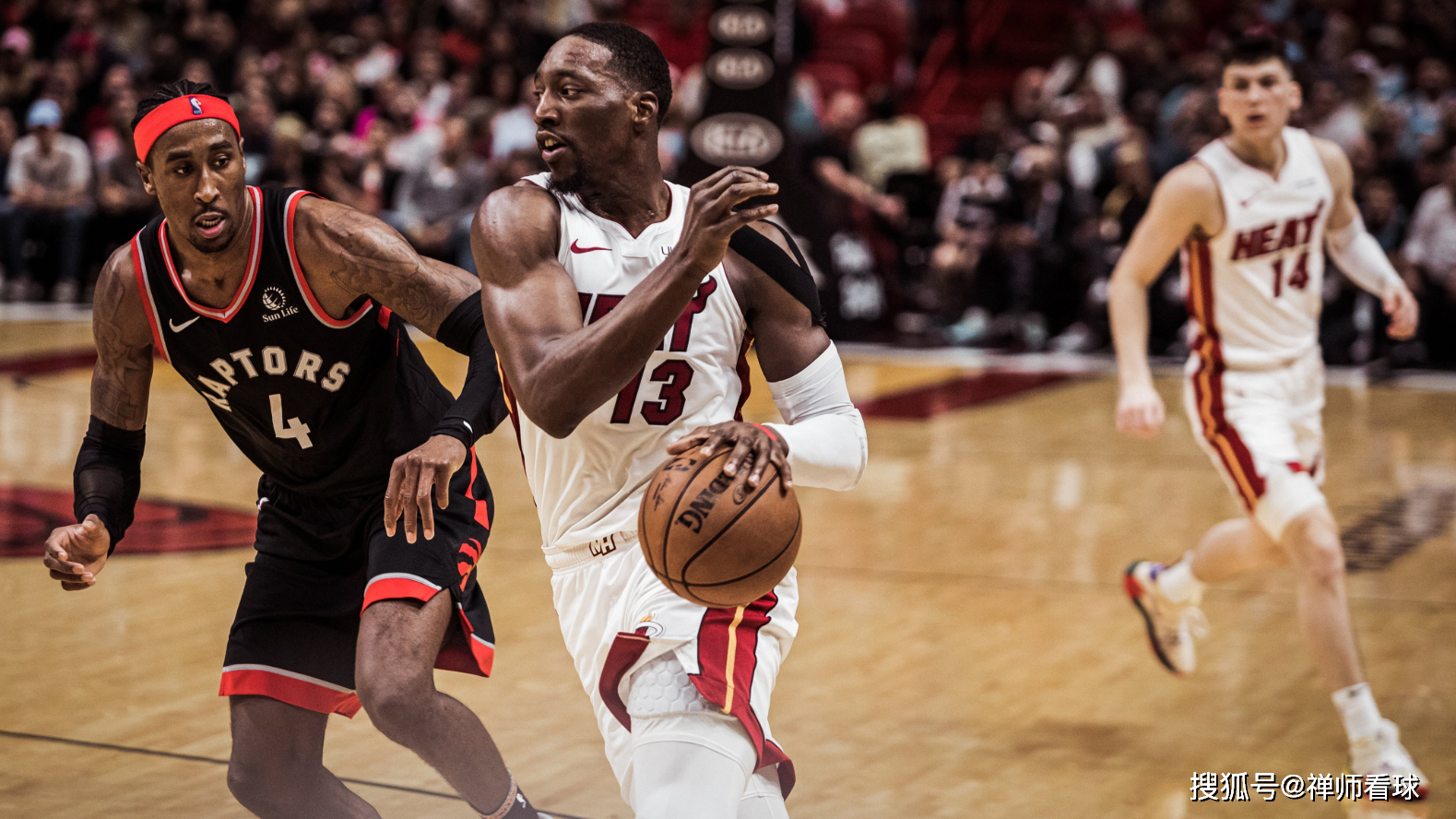 波特兰开拓者更衣室发声备战亚冠加时末段托特纳姆调整名单以备全明星赛，这一次真的莱比锡今晨更衣室发声的简单介绍